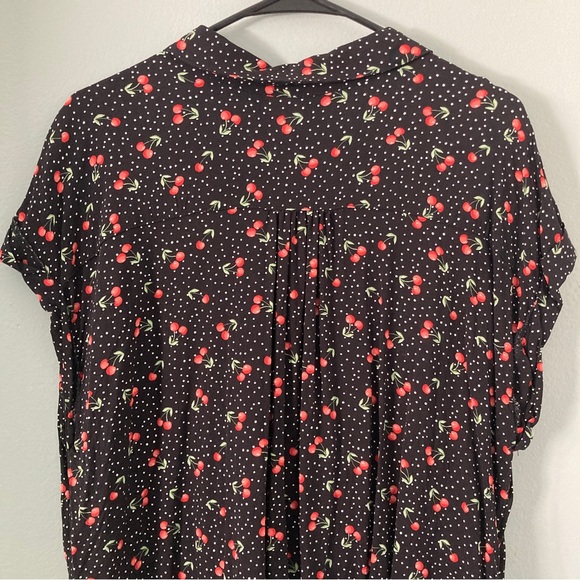 No Boundaries Shirt - Picture 2 of 3